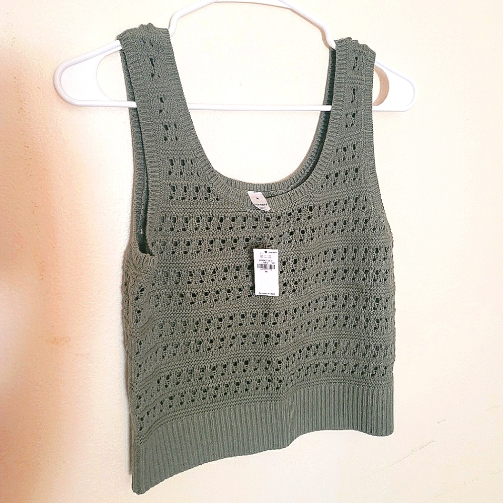 2 Old Navy crafted tanks